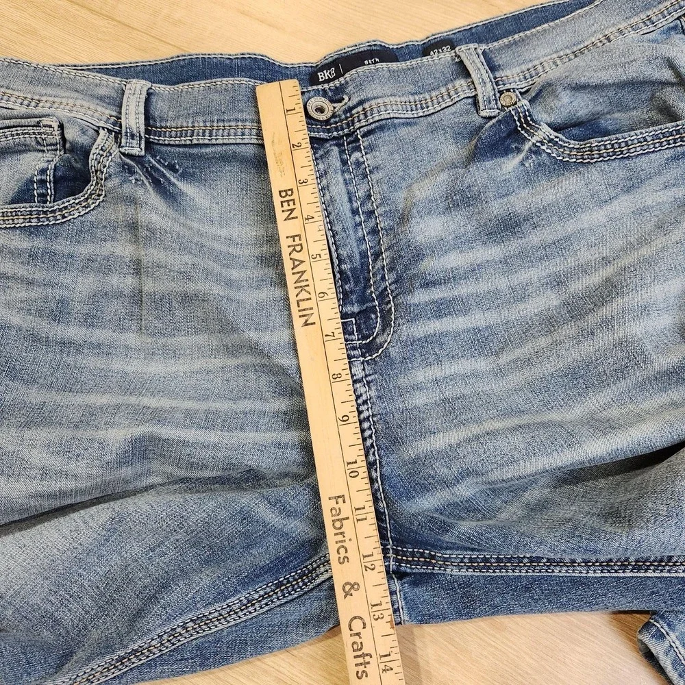 BKE Seth Bootcut Jeans Mens 42x32 Blue Med Wash Relaxed Fit Stretch Denim